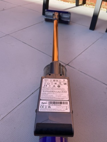 Dyson v10 absolute cordless - dyson,