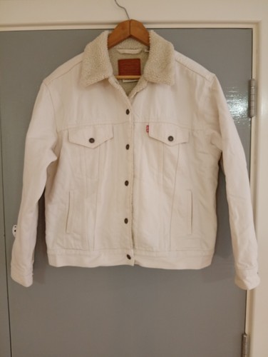 Very nice levi size - "levi",