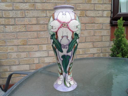 Moorcroft pottery blakeney - , pottery.