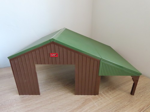 Britains farm agricultural - farm,