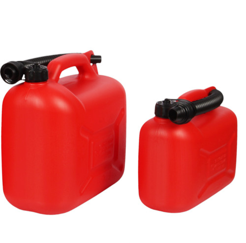 Plastic fuel tank - can., durable