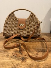 Crossbody Bag Removal strap