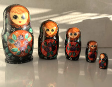 Russian Nesting Babushka Matryoshka Hand Paint Wooden Dolls Set 5 pieces