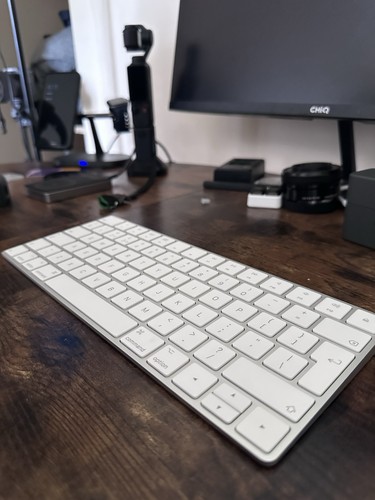 Genuine apple magic keyboard - genuine,