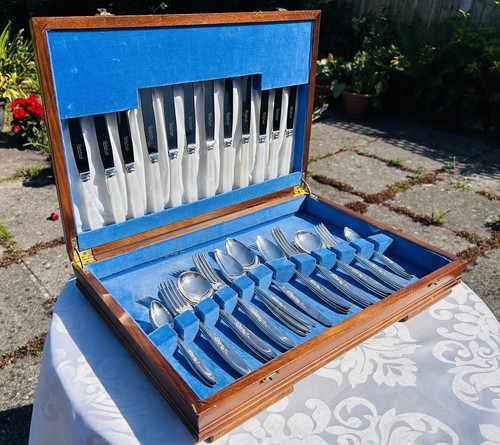 Vintage canteen cutlery - canteen, of