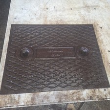 Cast Iron Manhole Drain Cover 660mm X 510mm Inspection Cover Lid free p&p