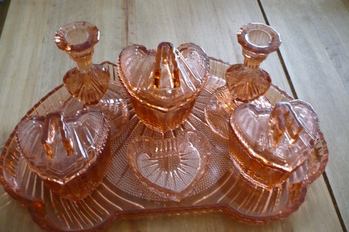 Vintage press glass dressing - press,