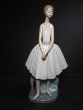 Lladro Nao Figurine Daisa 1983