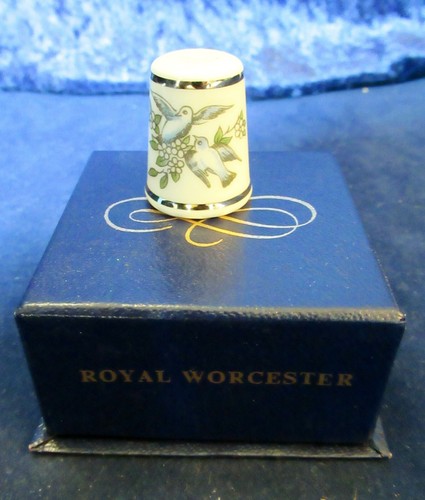 Royal worcester bone china - worcester,