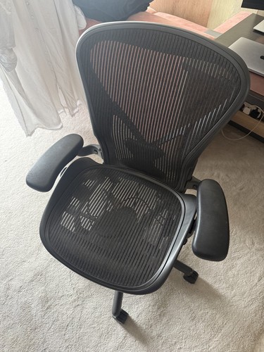 Herman miller black - 1, aeron