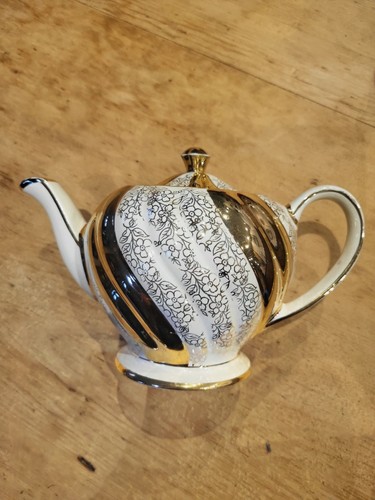 Vintage sadler gold white - &,