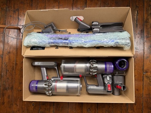 Dyson v11 bodies - 2x,