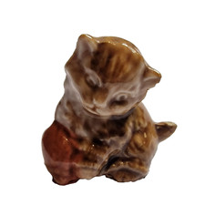 Vintage Wade Whimsies Cat (Has a Chip on its Tail) (W16) Collectable Porcelain