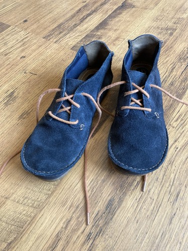 Clarks artisan shoes 5 - sz, 6.5