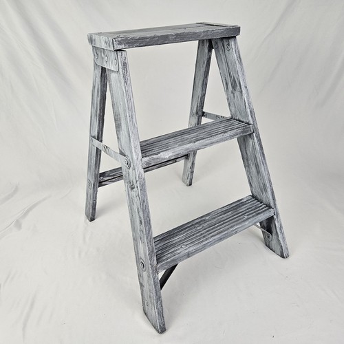 Vintage wooden plant stand - vintage,