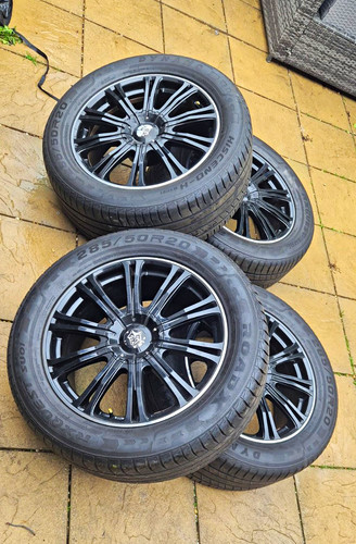 Ford ranger wolf - 4x, 20"