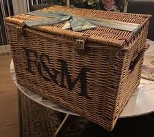 Large Fortnum and Mason F&M