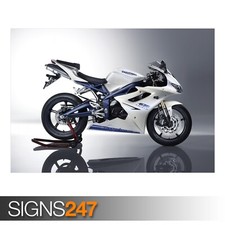 TRIUMPH DAYTONA 675 poster