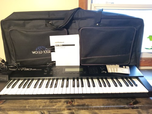 Roland workstation - w-30,