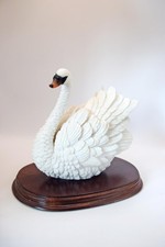 The Leonardo Collection Swan