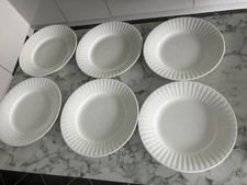 6 Wedgwood Night and Day White