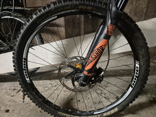 Orange mountain bike 26in l - 26in,