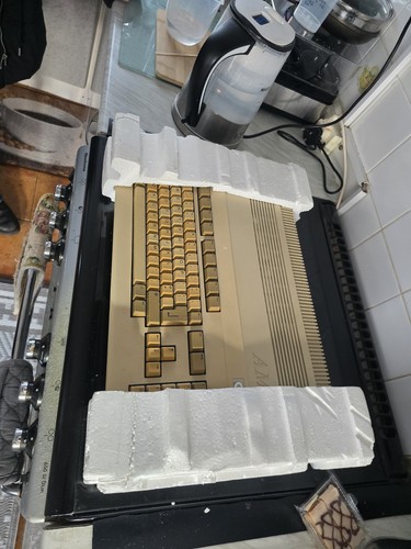 Commodore amiga a500 plus - commodore,