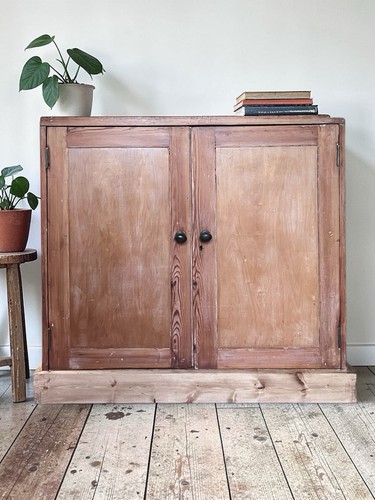 Rustic vintage early - to, mid
