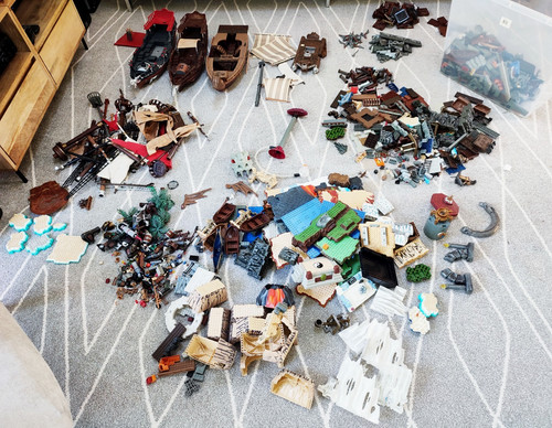 Huge mega bloks - of, pyrates