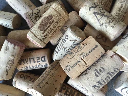 Mixed used wine - mixed, corks