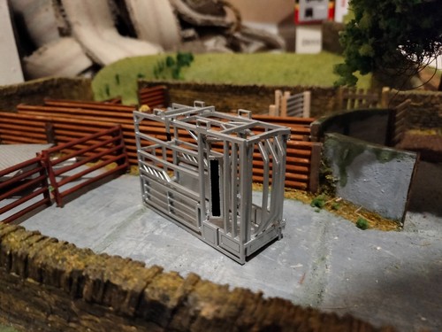 Iae cattle crush - 1:32,