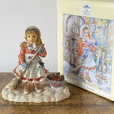 Leonardo Collection, The New Broom, Christine Haworth, Crisalis Figurine, Boxed