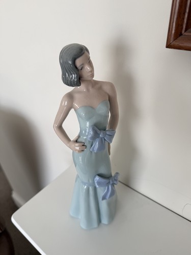 Nao lladro porcelain blue - nao,