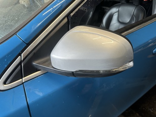 Volvo v40 passenger - volvo,