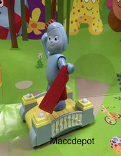 In The Night Garden Bridge Iggle  Piggle Wheel Along Bridge Arm Moves RARE 2007