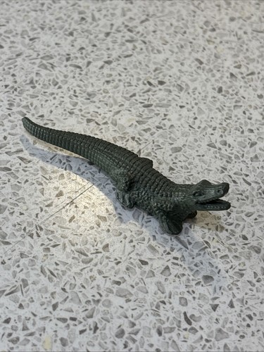Corgi crocodile alligator - crocodile,