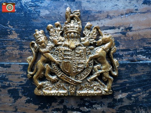 Royal coat arms wall - coat,