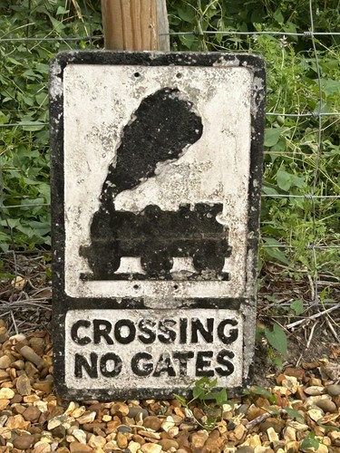 Railway crossing sign - crossing,