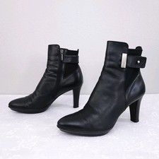 AQUATALIA Rogue Ankle Booties Women's 9.5 Heeled Boots Weatherproof Royal Pumps