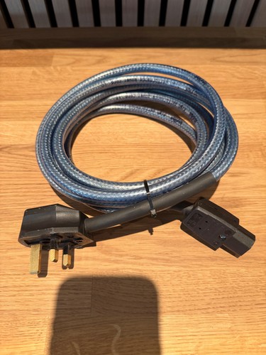 Isotek premium mains power - isotek,
