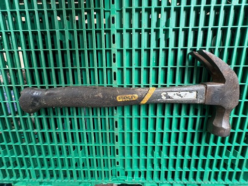 Stanley claw hammer - ,