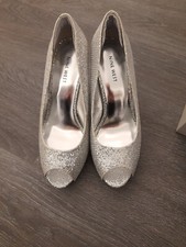 Nine West Glitter Peep Toe