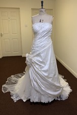 Ian Stuart Wedding Dress