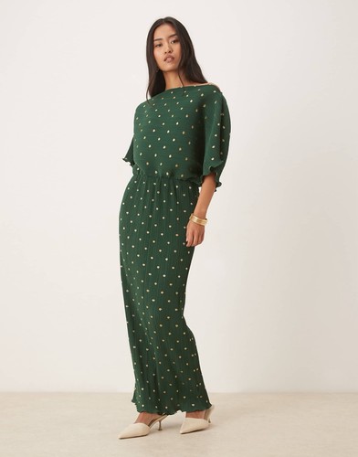 Never fully dressed tilly - never,