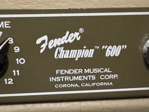 Fender champion 600 guitar - 600,