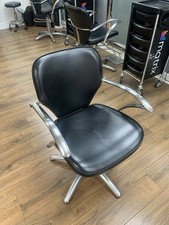 REM Salon Chairs X4 And Wash