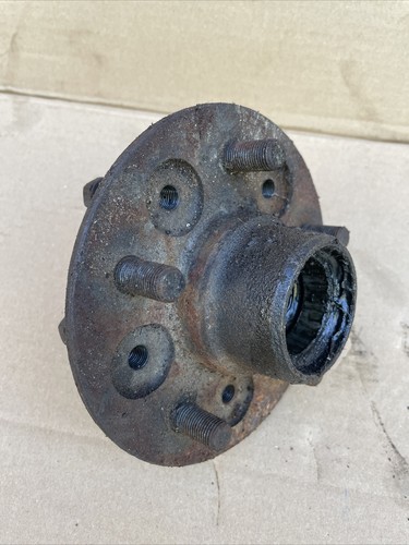 Jaguar xj6 front hub c30956 - hub,