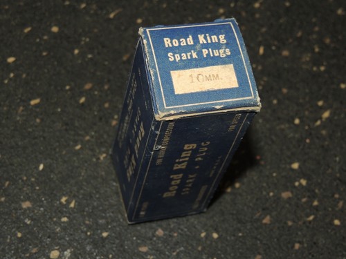 Vintage spark plug road king - spark,