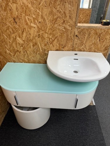 Laufen wall hung basin unit