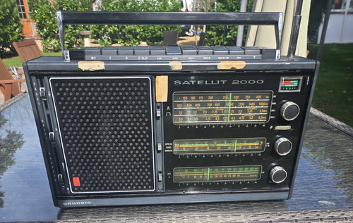 Vintage radio grundig satellit - vintage,